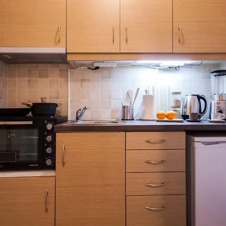 By Locals Tribe Studio Apartment Athens